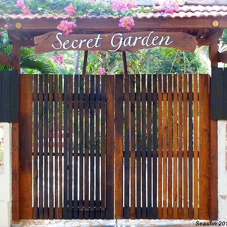 Secret Garden Resort Patnem Beach Exteriör bild